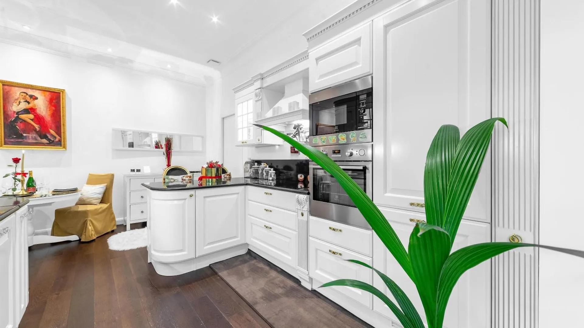 Cozy Apartment Near Central Station By Ndp Rent Milan