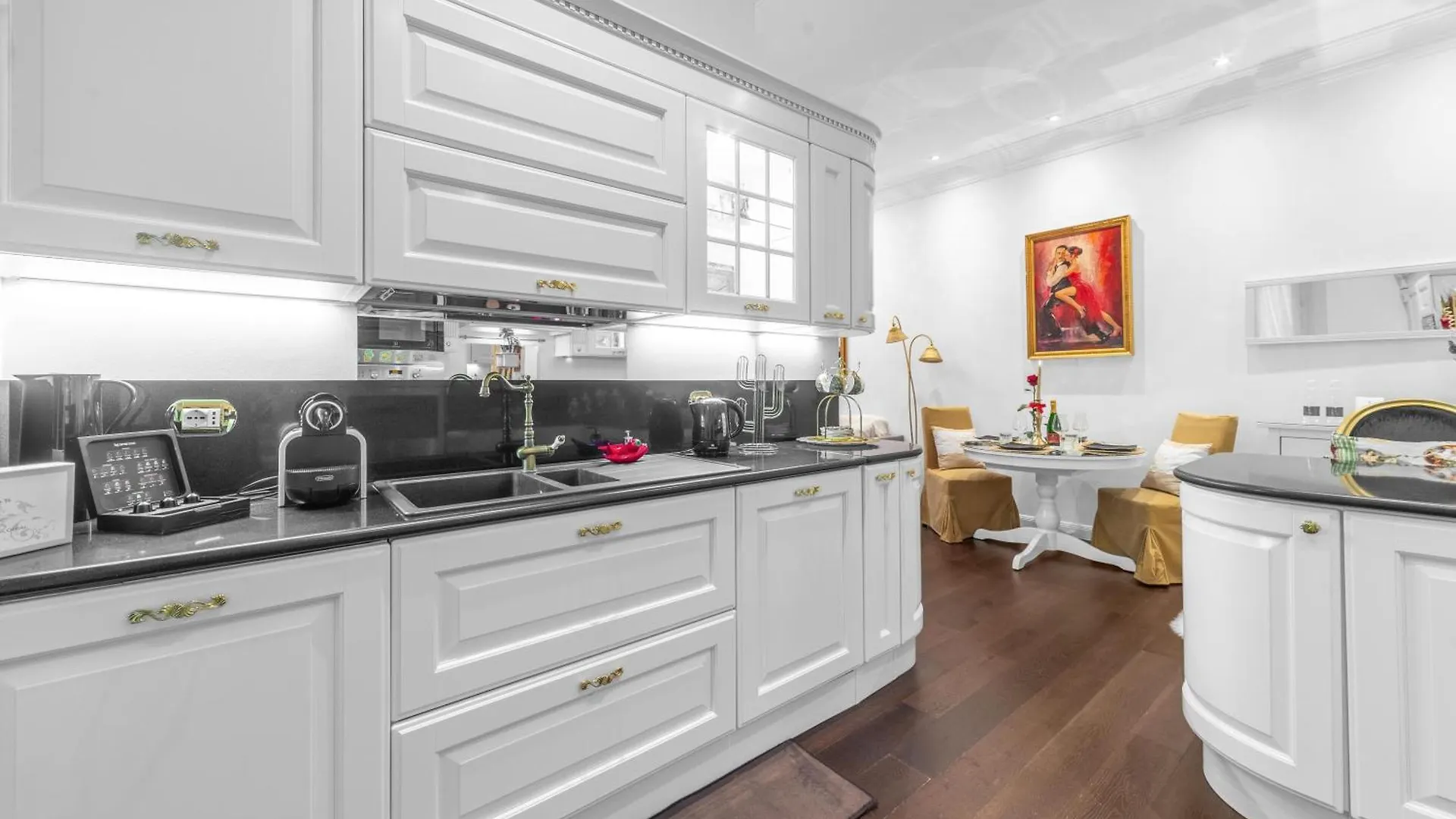 Cozy Apartment Near Central Station By Ndp Rent Milan