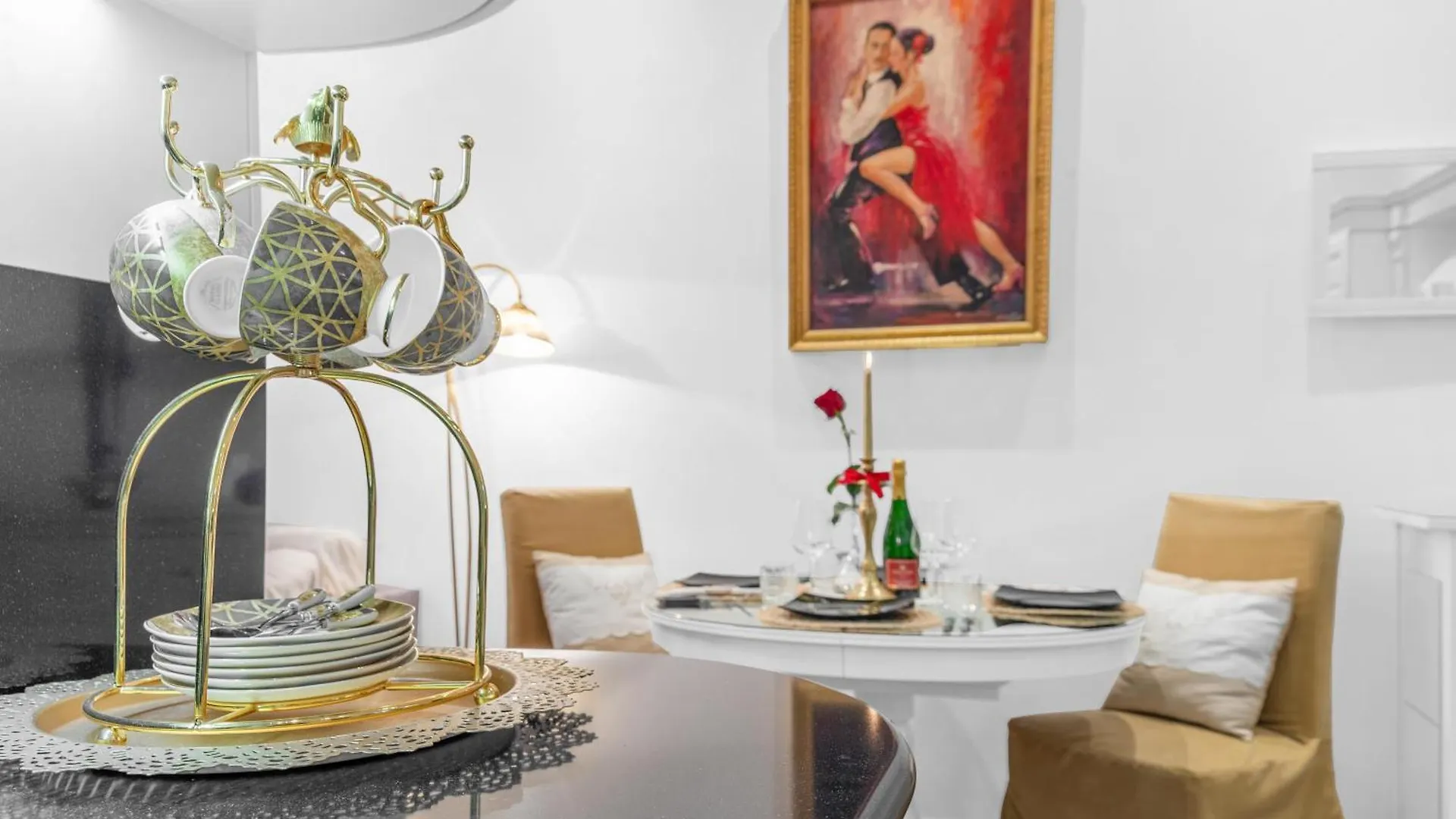 Cozy Apartment Near Central Station By Ndp Rent Milan